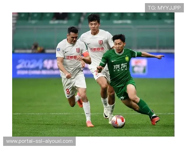 河南队巨人杀手本色:2025赛季三杀成都蓉城,成冠军争夺关键搅局者 河南队巨人杀手本色:2025赛季三杀成都蓉城,成冠军争夺关键搅局者