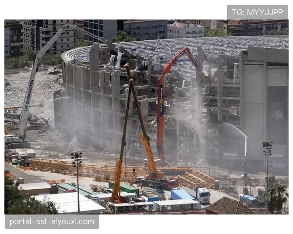 诺坎普球场翻新工程最后阶段，巴萨确认下赛季将重返主场